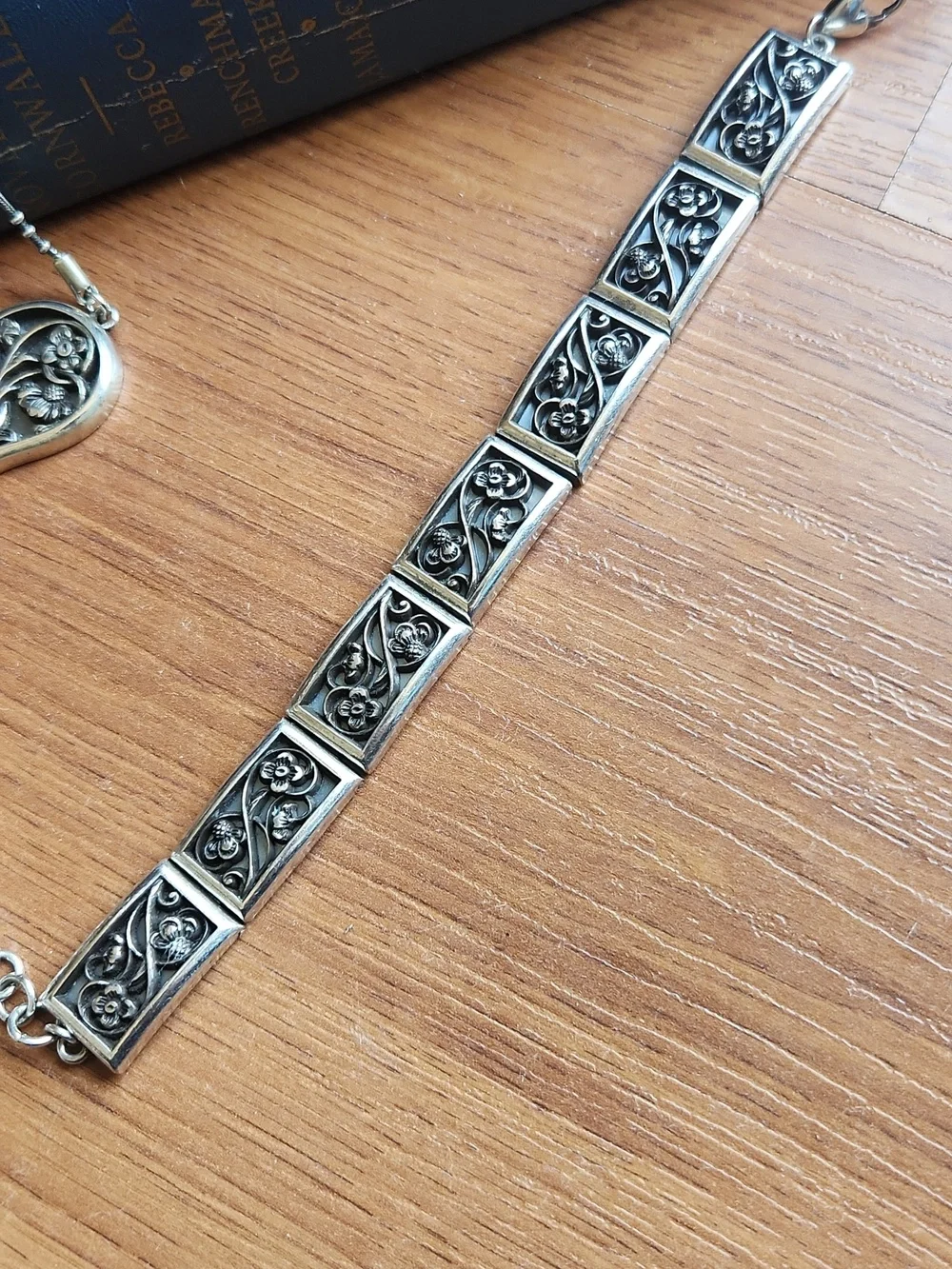 Brighton Necklace, Earrings, Bracelet Set - Picture 4 of 6